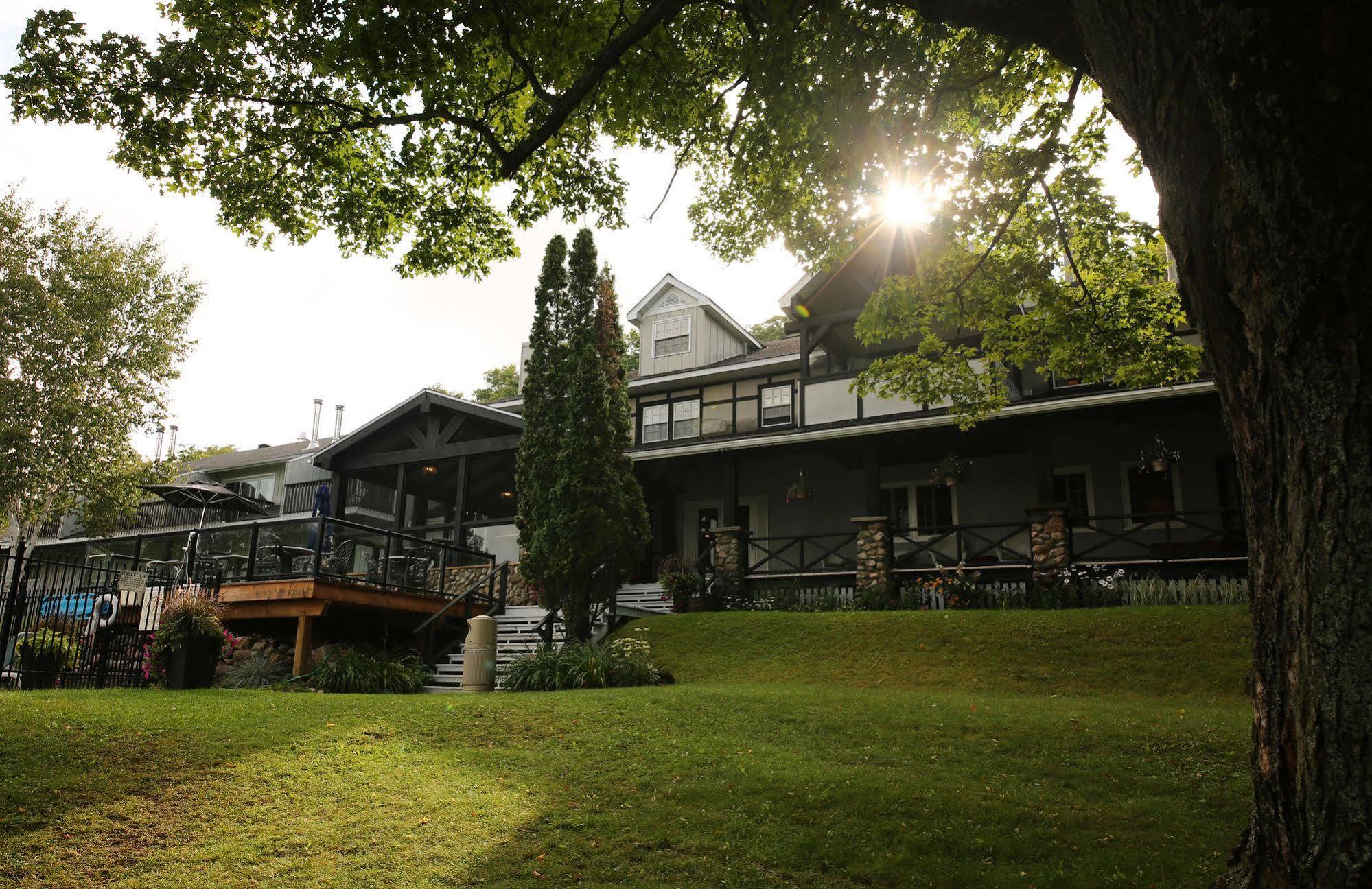 Sir Sam'S Inn & Spa (Adults Only) Haliburton Exterior foto